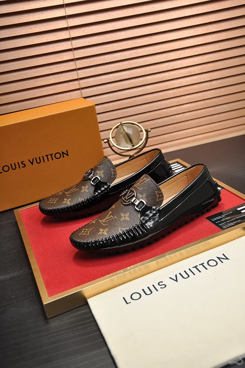 Men's men's shoes 💰420💶 [LV Doudou shoes] (water-dyed cowhide lining) new model is on the market, available on the official website. The new Doudou shoes are processed into single-color materials, and the uppers are made of imported horsehide leather. The body of the shoe is fully hemmed with mark thread, and is lined with imported original cowhide leather. The elegant shoe shape is super suitable for all-matching, and the size is 38-44.